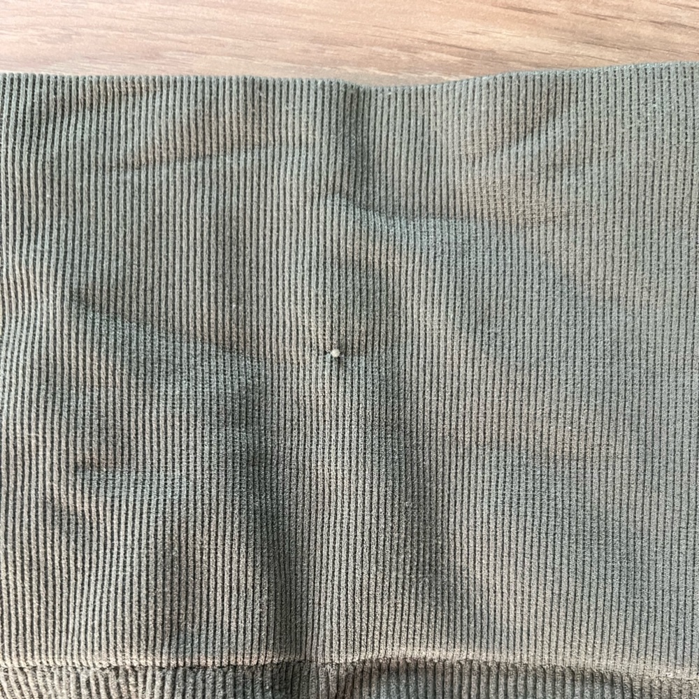 Bozzolo Olive Ribbed Biker Short - Picture 3 of 4